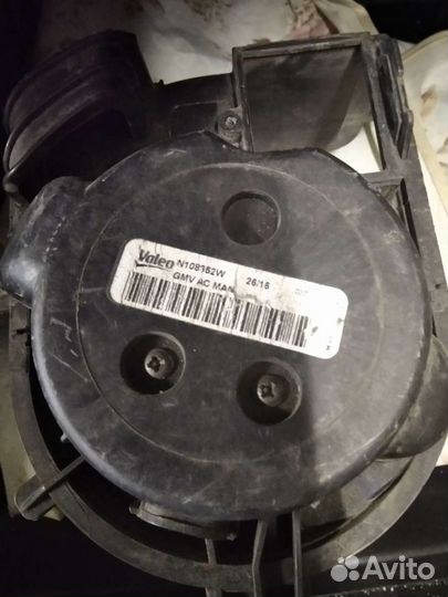 Вентилятор отопителя салона