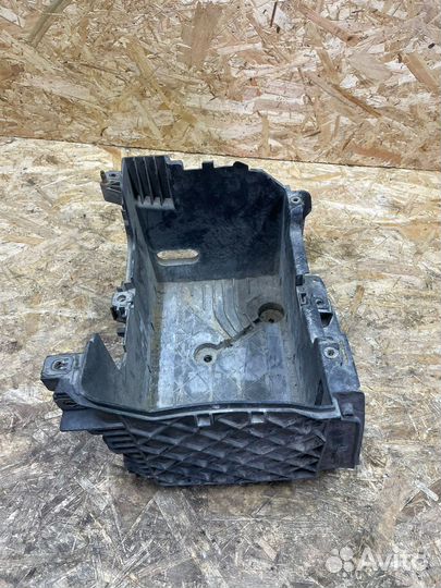 Площадка под акб renault fluence