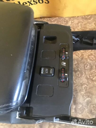 Подлокотник Lexus GS 300