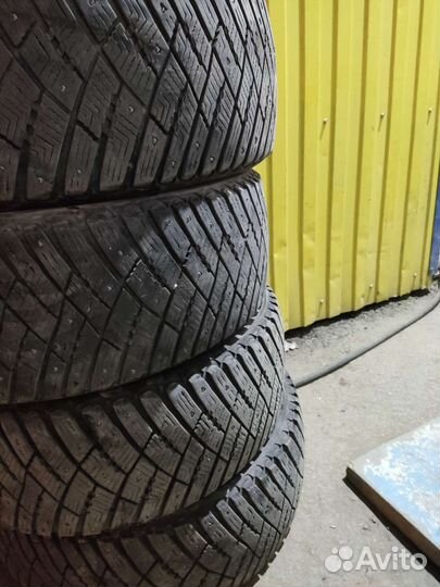 Goodyear Ultragrip Ice Arctic 225/55 R17