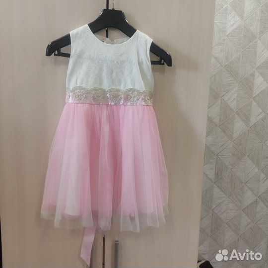 Платье для девочки р.28 (на рост 110-116 см)