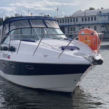 Моторная яхта Doral 325 Intrigue