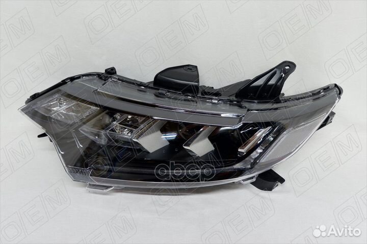 Фара левая Mitsubishi Outlander 3 2019-2023