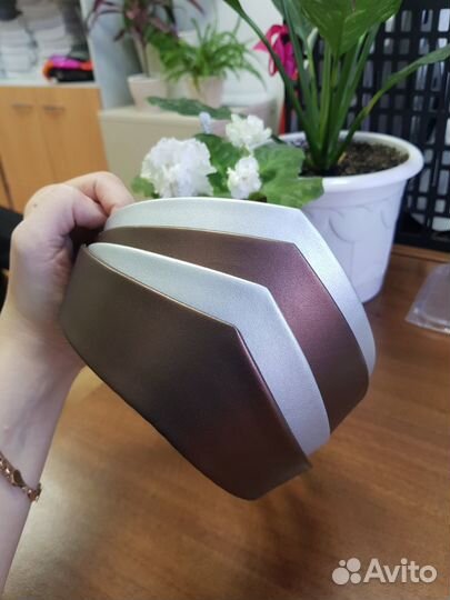 Кокошник современный кожаный