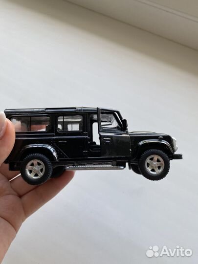 Машинка land rover