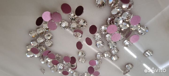 Продам стразы кристал белый