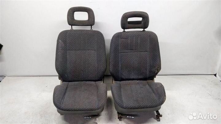 Сиденья передние Opel Astra F