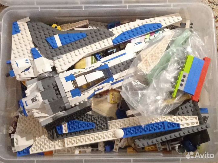 Лего корабль