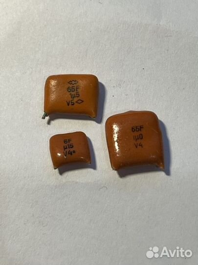 Конденсаторы км