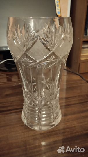 Хрустальная ваза