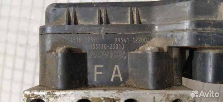 Блок управления ABS Toyota Corolla E150