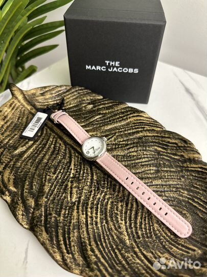 Часы женские Marc jacobs