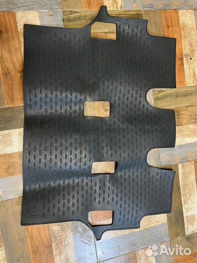 Коврик в багажник toyota Land cruiser 200