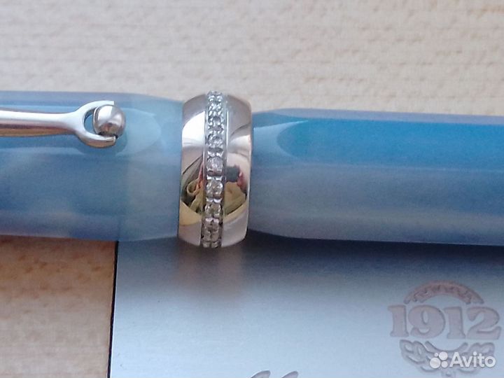 Перьевая ручка montegrappa с бриллиантами