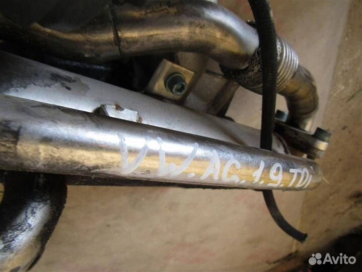 Впускной коллектор Volkswagen Passat B6 2007