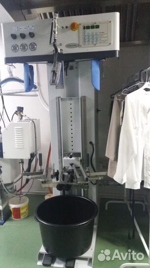 Брючный пароманекен Electrolux