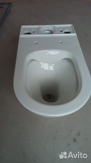 Унитаз новый benneri milano