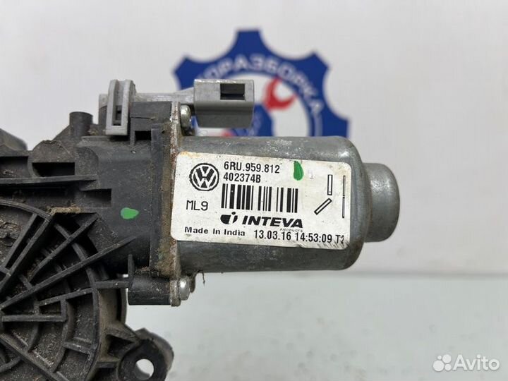Моторчик стеклоподъемника задний левый Volkswagen