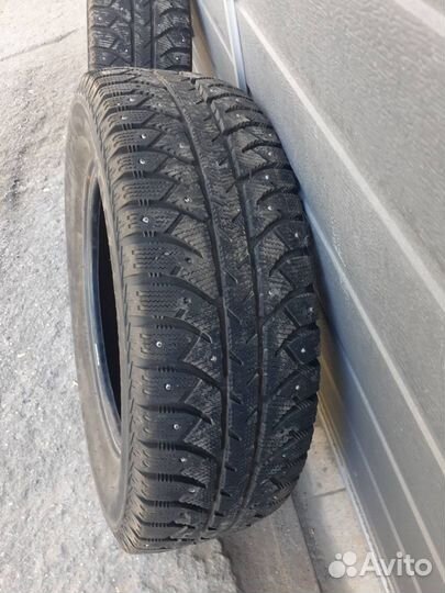 Bridgestone Ice Cruiser 7000 215/65 R16