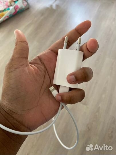 Зарядное устройство iPhone