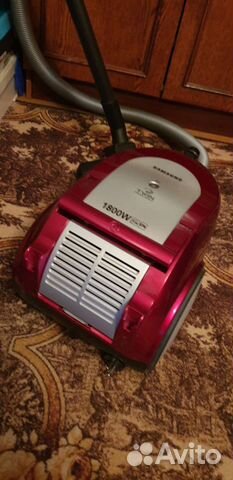 Пылесос Samsung SC6573 красный