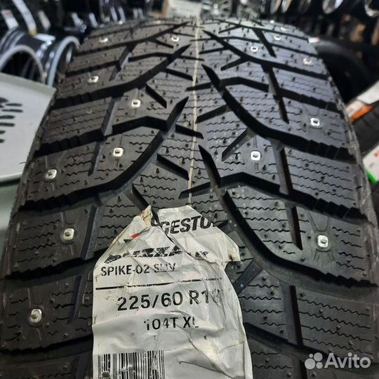 Bridgestone Blizzak Spike-02 SUV 225/60 R18 104T