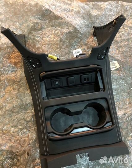 Подстаканник в сборе / Центральная консоль GM 2348