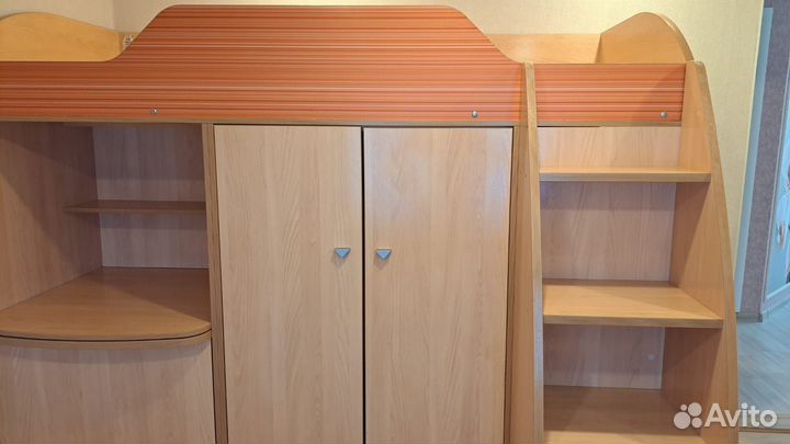 Детский гарнитур кровать-чердак 