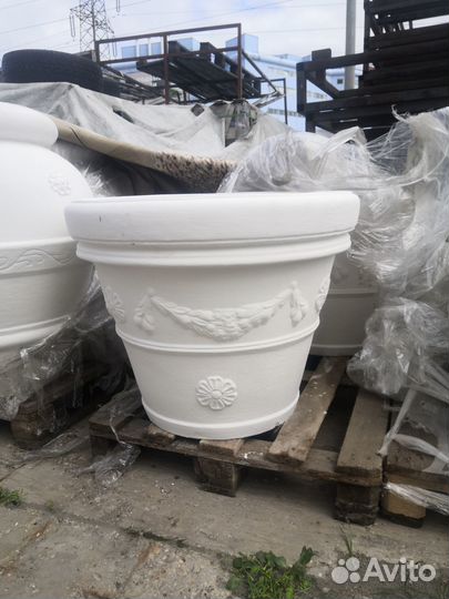 Вазоны и горшки для цветов большого размера