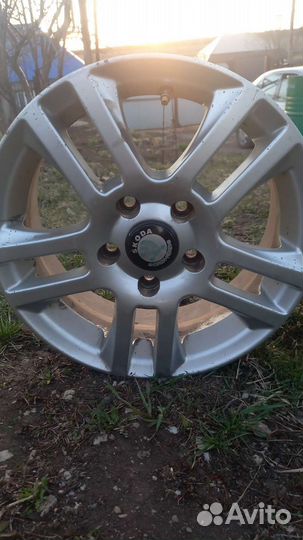 Диски литые r15 на Skoda octavia tour a4 2010