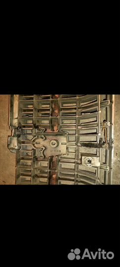 Решетка радиатора Тойота Краун Toyota Crown