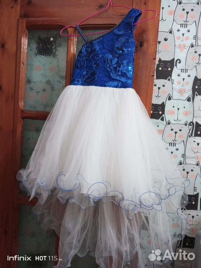 Платье праздничное