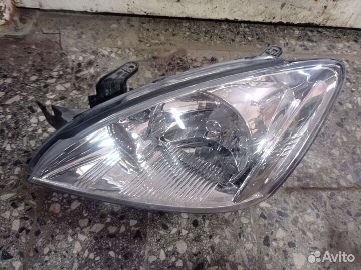 Фара левая на mitsubishi lancer 9
