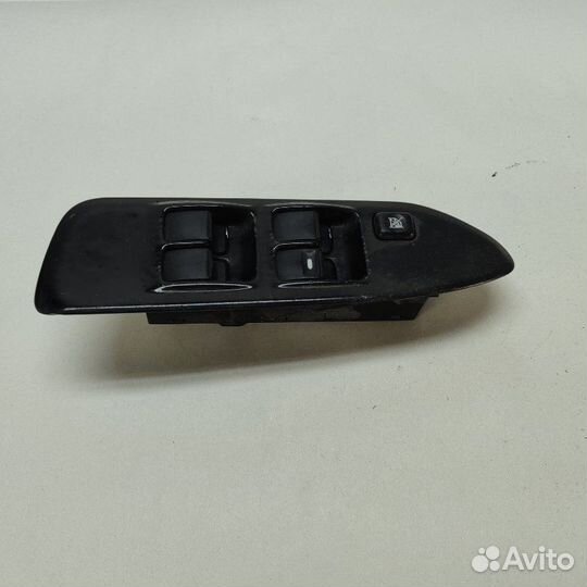 Блок управления стеклоподъемниками передний правый