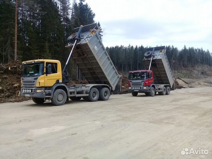 Водитель самосвала