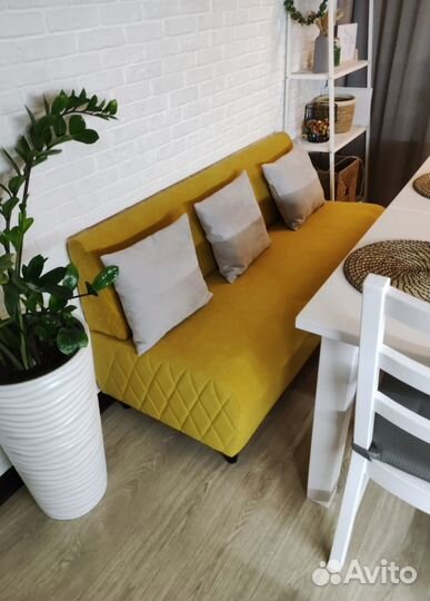 Диван в офис