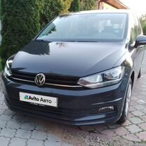 Volkswagen Touran 1.6 MT, 2018, 225 000 км, с пробегом, цена 1 785 000 руб.