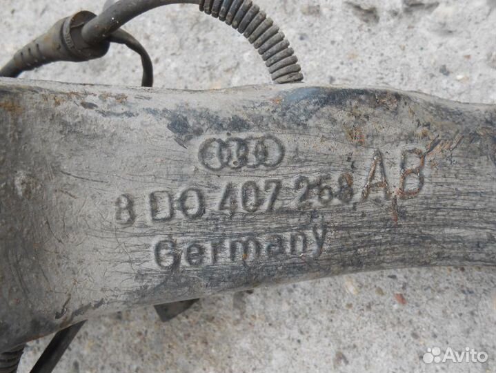 Поворотные кулаки Ауди А4 Б5