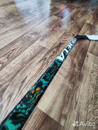 Клюшка хоккейная правый хват викела gr8