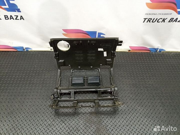 81617016224 Консоль торпедо центральная