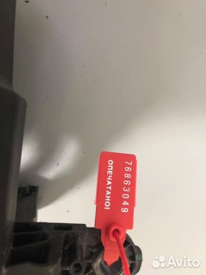 Фара правая VW Polo 20- Фольксваген Поло