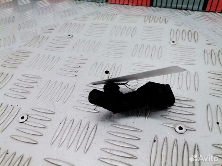 Датчик коленвала Volkswagen Golf 5 2007 68040931AB