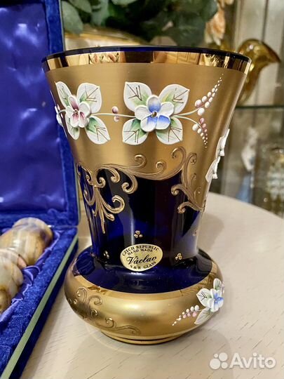 Ваза Богемия кобальт. Рюмки на ножке (оникс)