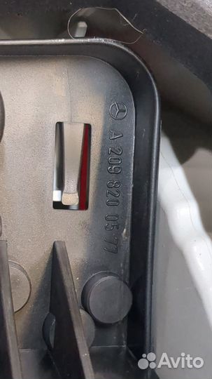 Фонарь (задний) левый Mercedes CLK W209, 2004