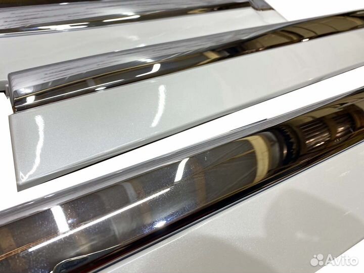 Молдинги дверей Lexus LX 570 P1906