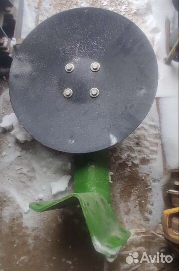 Стойка сельхозтехники и подъёмник винтовой