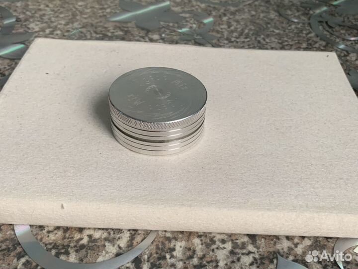 Гриндер, измельчитель специй и табака