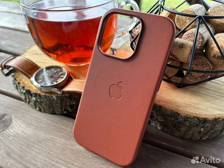 Чехол iPhone 14 Pro Кожа Коричневый