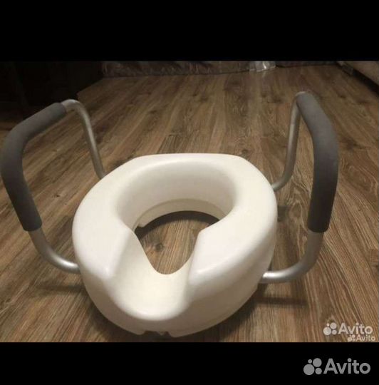 Насадка для унитаза после операций белая