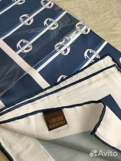 90х90см Gucci новый шёлковый синий платок